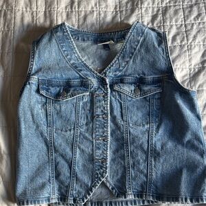 Universal Thread Light Blue Denim Vest